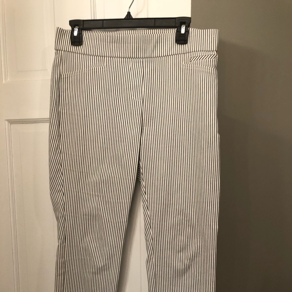 Pants size 6 ankle length